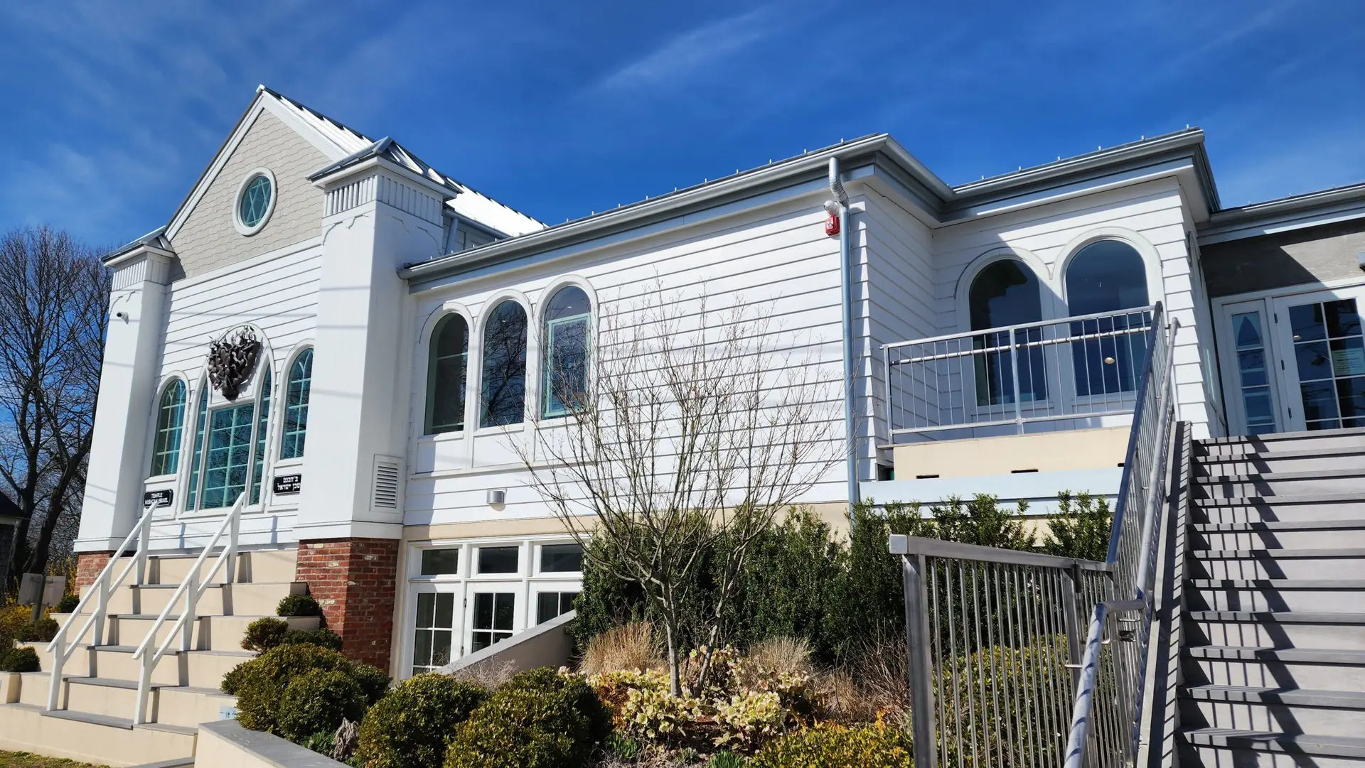 Finished exterior of Sag Harbor Synagogue renovated with SIPs
